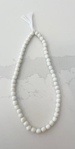 Decorative Beaded Necklace/ White