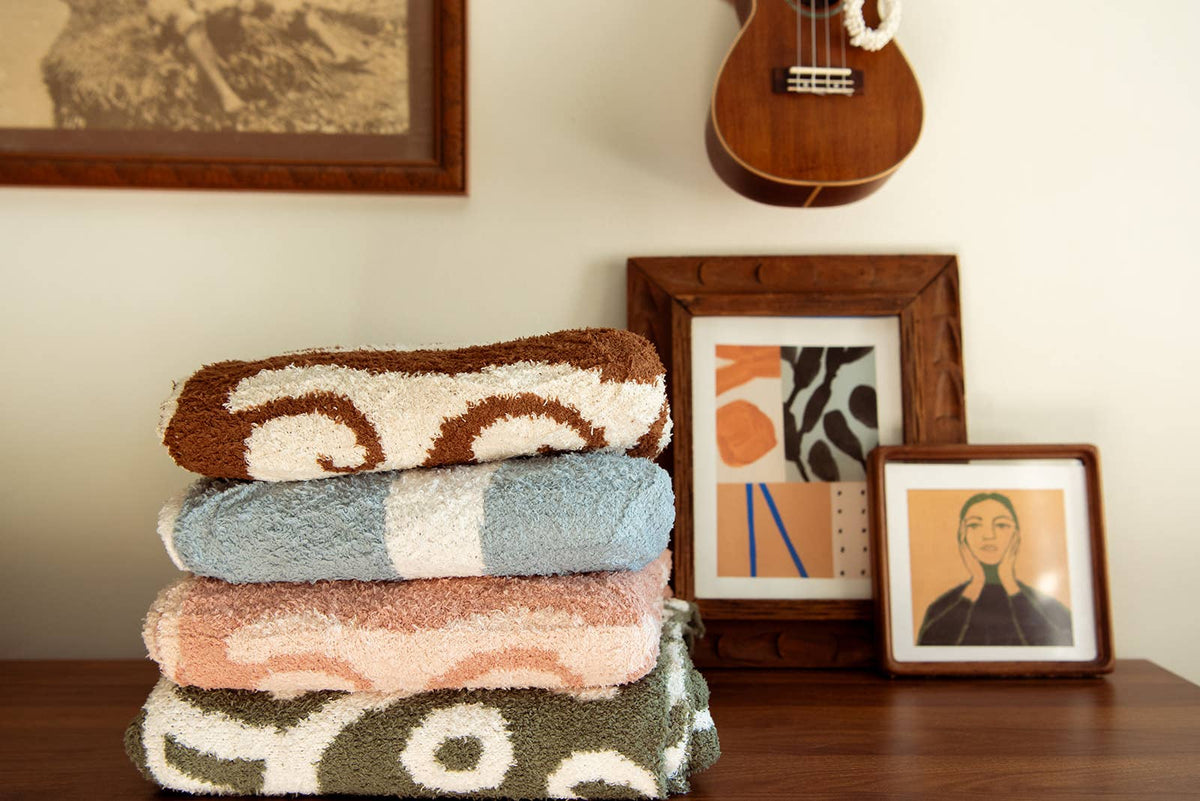 Laguna Plush Throw - Marine
