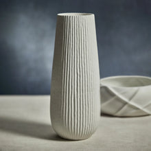 Load image into Gallery viewer, Kanie Tall Ceramic Vase