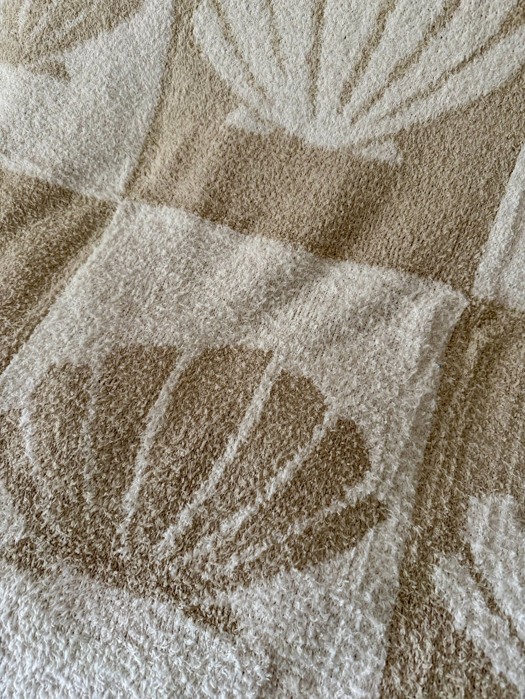 ShellCheck Plush Throw - Sand + Tan