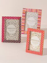 Load image into Gallery viewer, VIVA 4&quot; X 6&quot; CHECK PICTURE FRAME